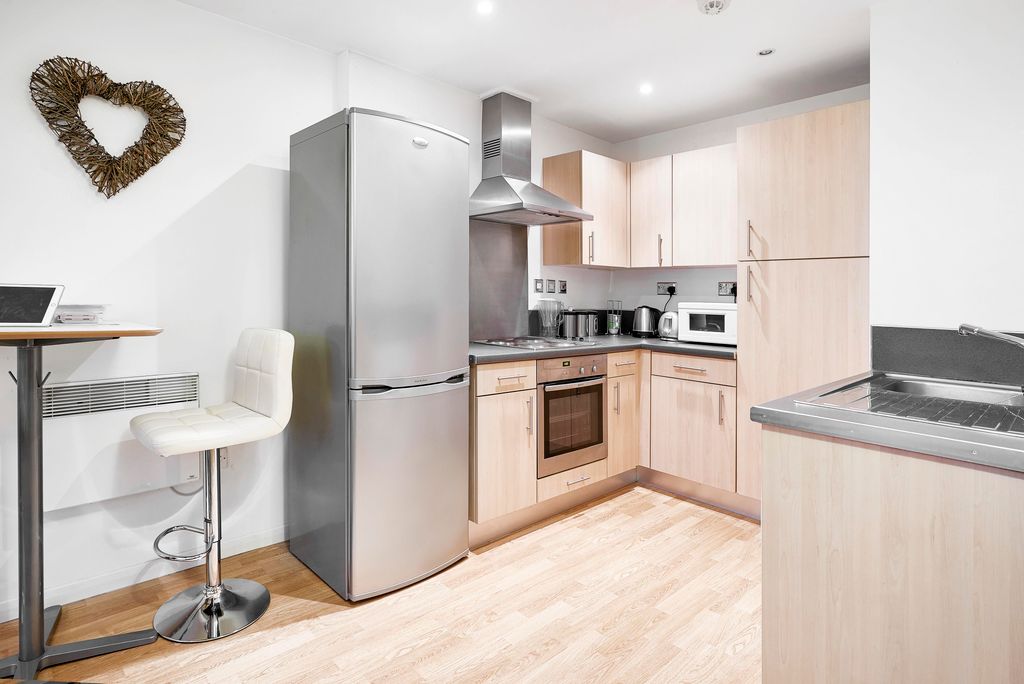 Property photo 3 of 6