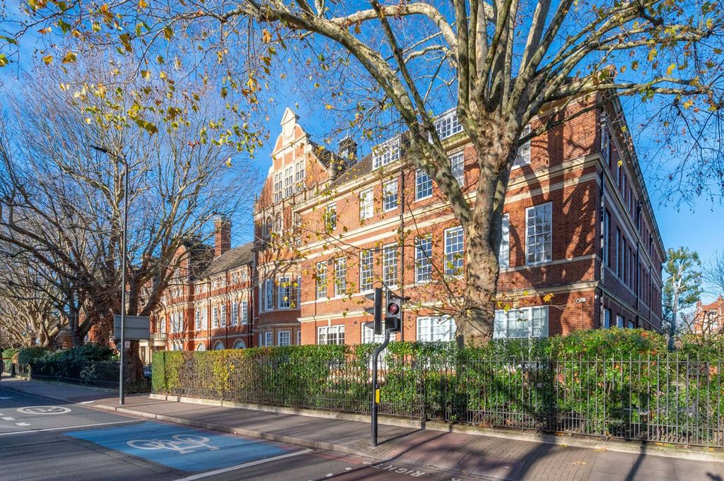 Property photo 2 of 9