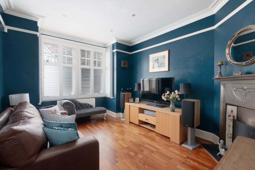 Property photo 3 of 15