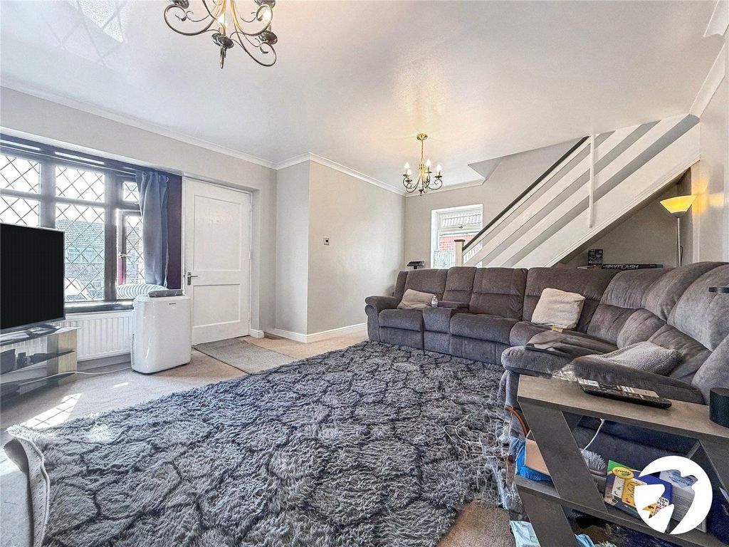 Property photo 3 of 19 Picture No. 37