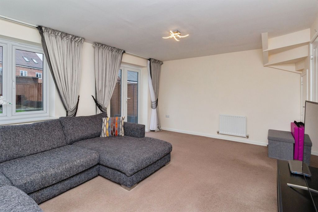 Property photo 3 of 16