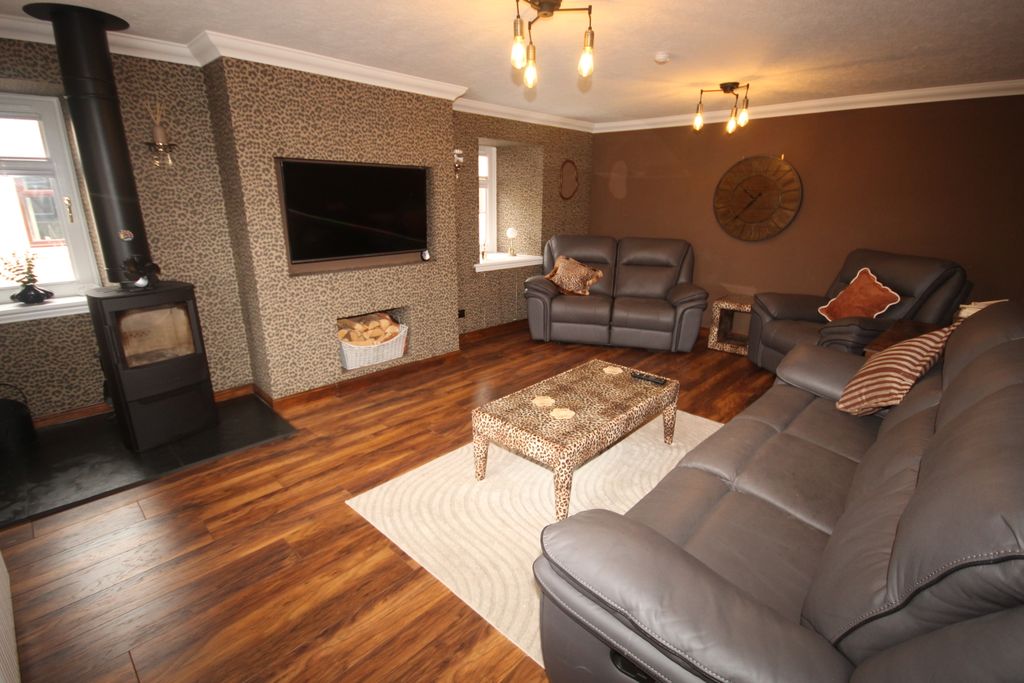 Property photo 3 of 22