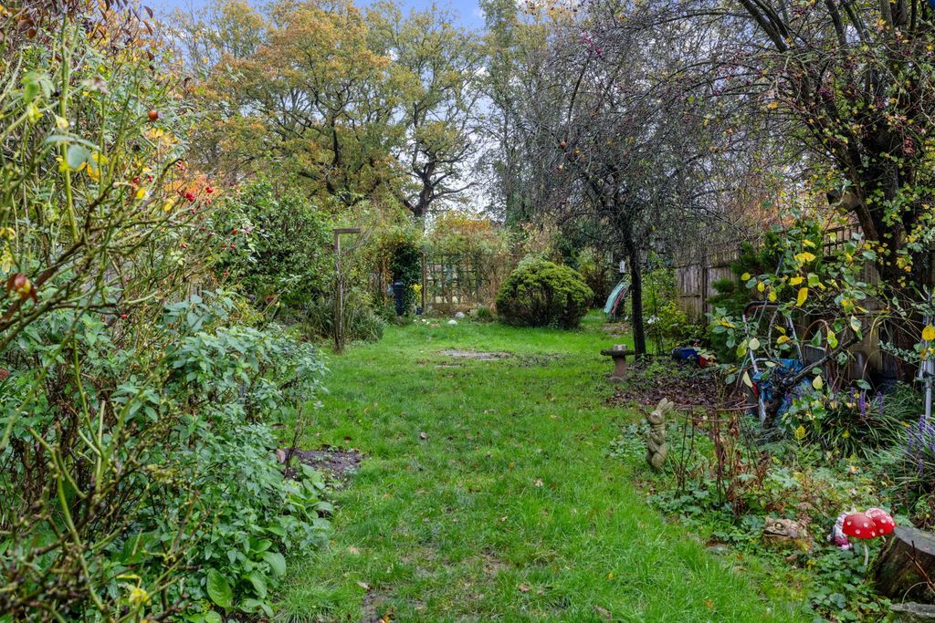 Property photo 3 of 34