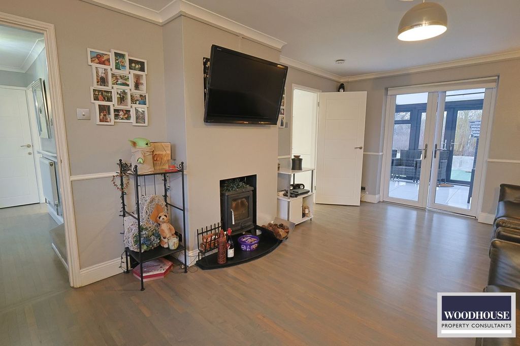 Property photo 3 of 38