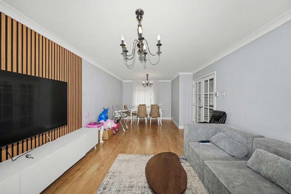 Property photo 3 of 16 Living Room