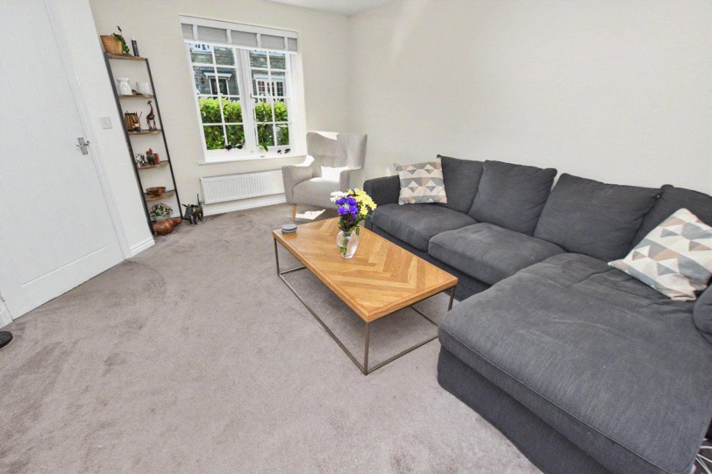 Property photo 2 of 18 Lounge