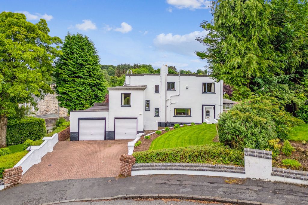 Property photo 2 of 52