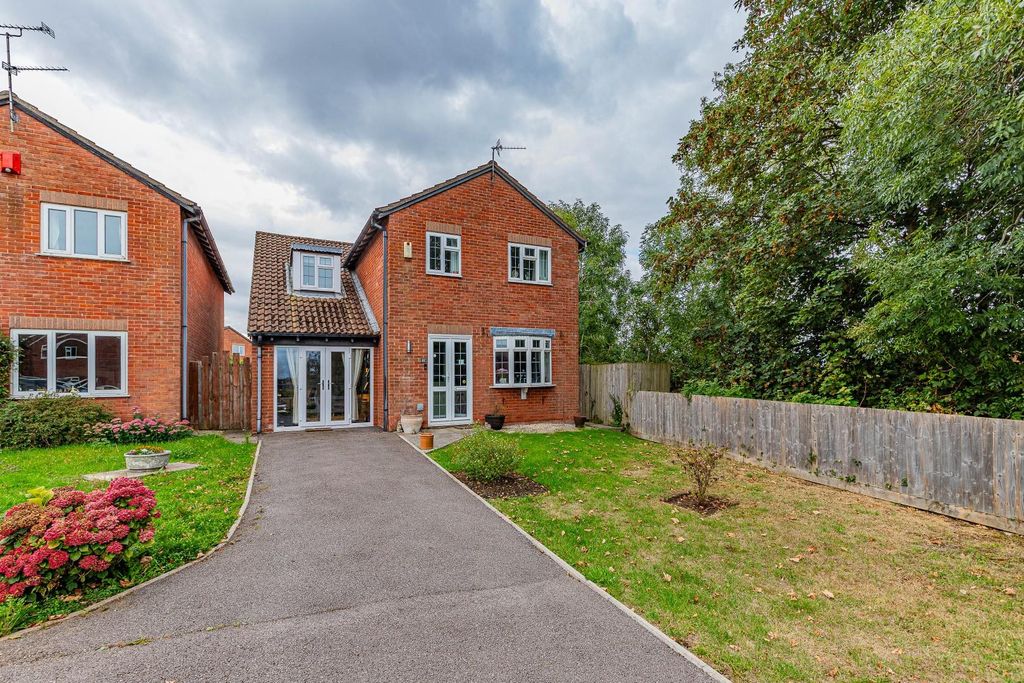 Property photo 1 of 32 87 (34 Of 35).Jpg