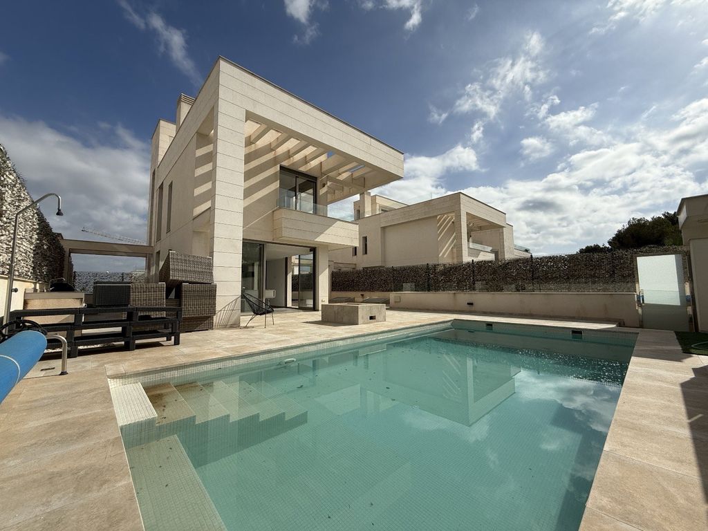 Property photo 1 of 50