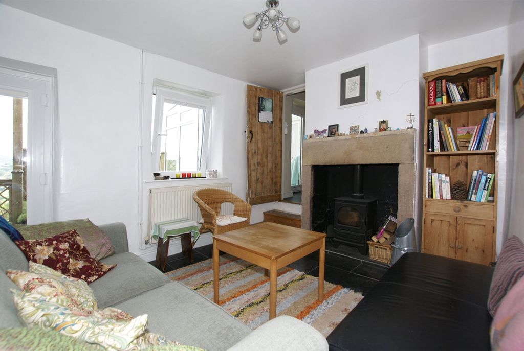 Property photo 3 of 13