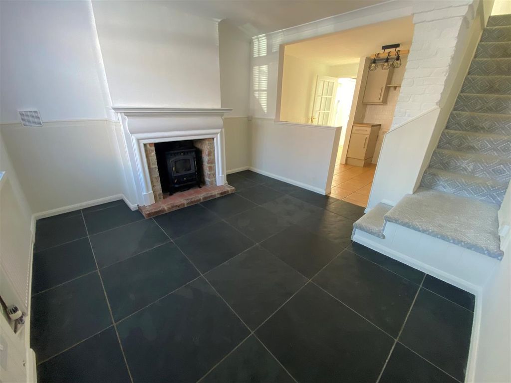 Property photo 2 of 17 28Battleroadsittingroom2.Jpg