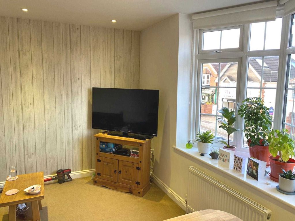 Property photo 2 of 6