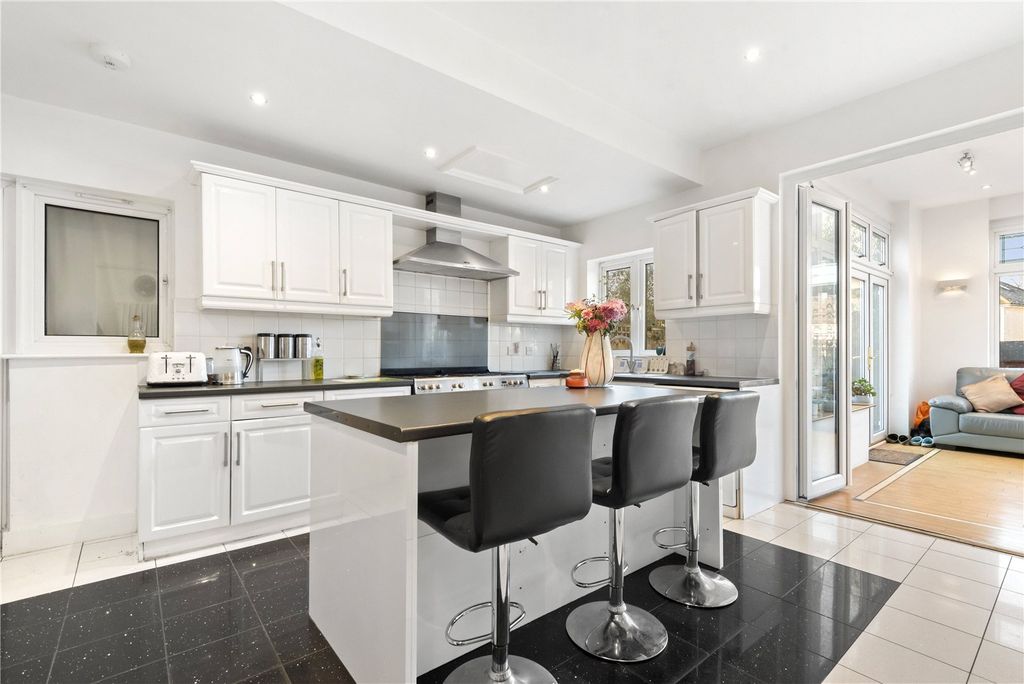 Property photo 3 of 15 Kitchen