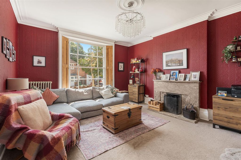 Property photo 3 of 19 Neithrop Villa, Boxhedge Road, Banbury-6.Jpg