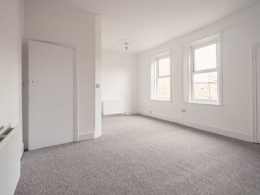 Property photo 3 of 12 6116192