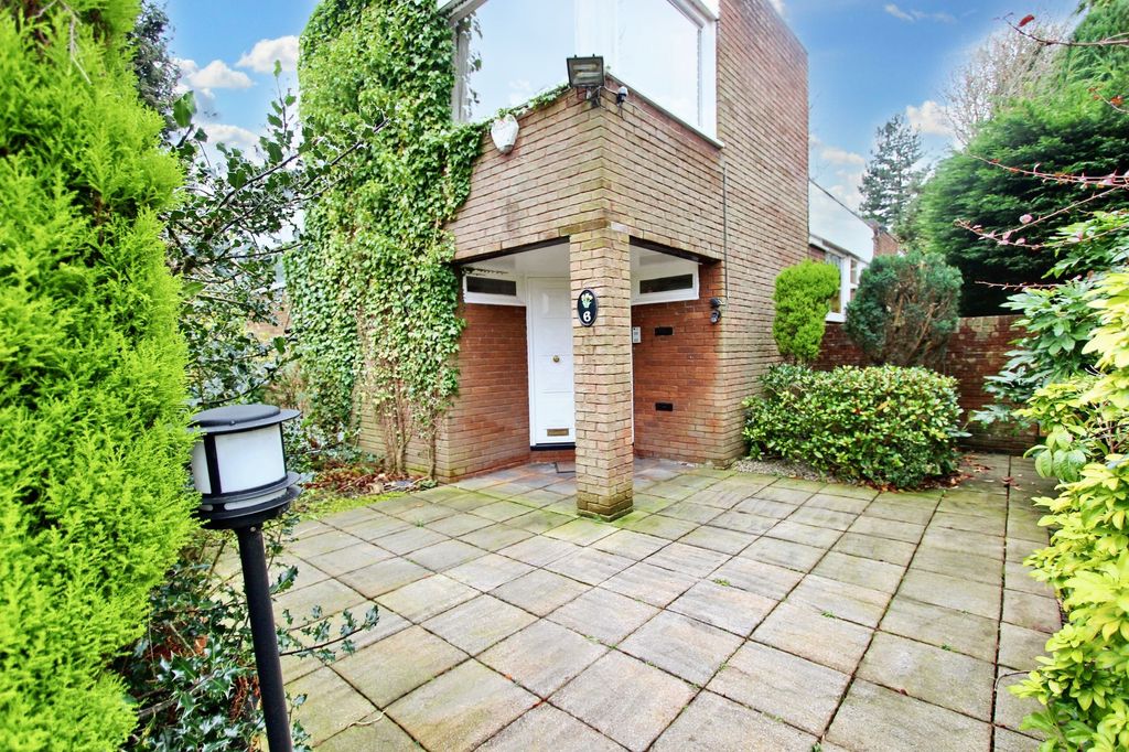 Property photo 3 of 24