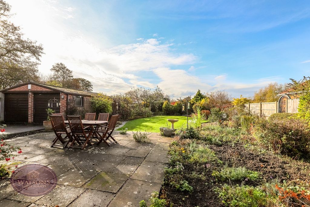 Property photo 2 of 40