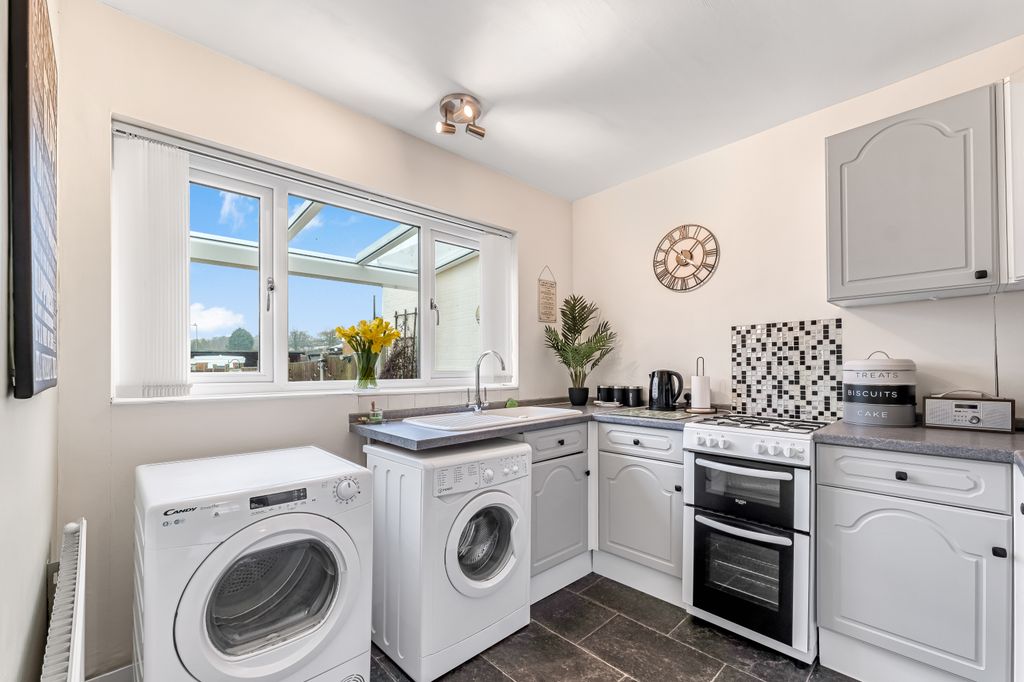 Property photo 3 of 21 P1154850_1_2_3