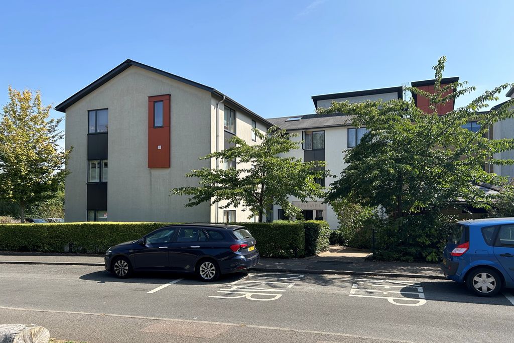 Property photo 1 of 7 15 Newhaven, Drakes Drive, Stevenage, Sg2 0Ey
