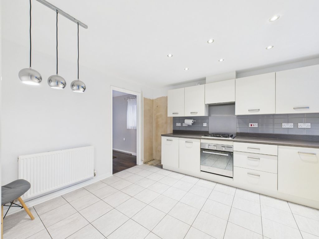 Property photo 2 of 11 4274887