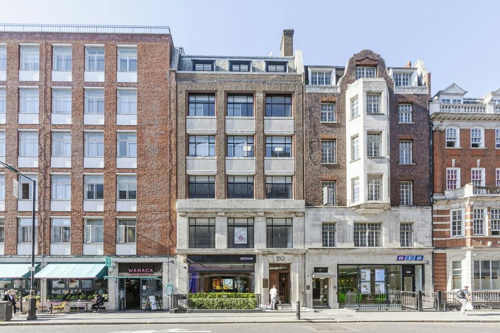 Property photo 3 of 4 Aacfda67c8F359581E9E4c63c2497F7Fmargaretstreet20Fitzrovialondonw1W8Rs1St4Th5Thfloor1.Jpeg