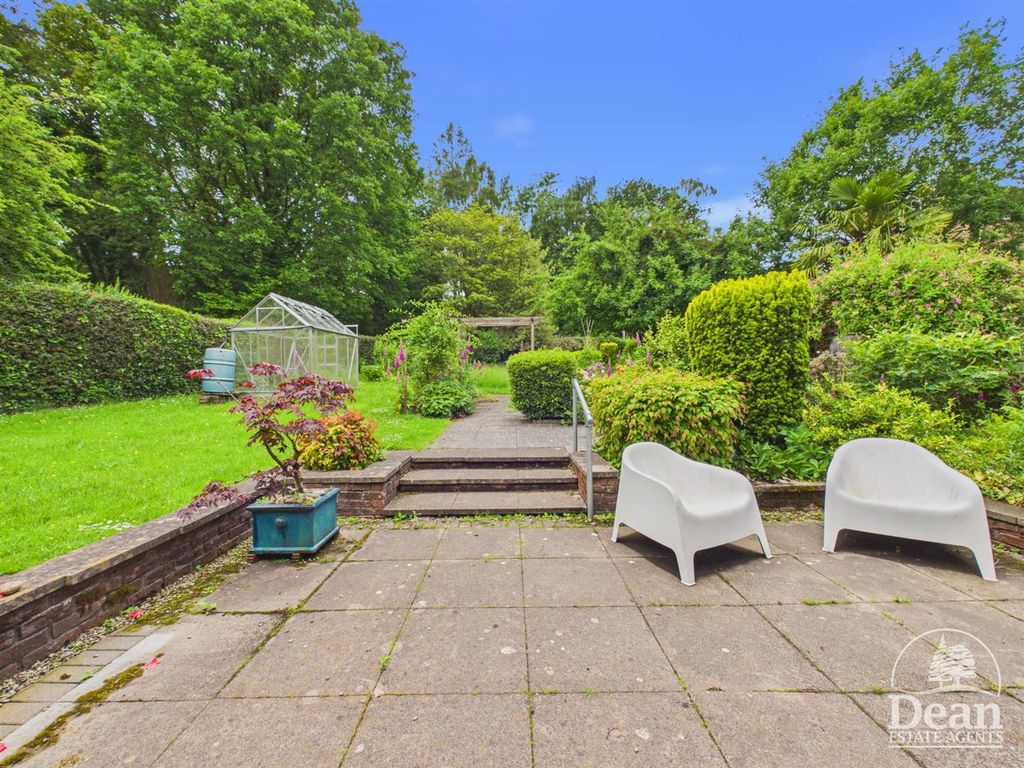 Property photo 2 of 36