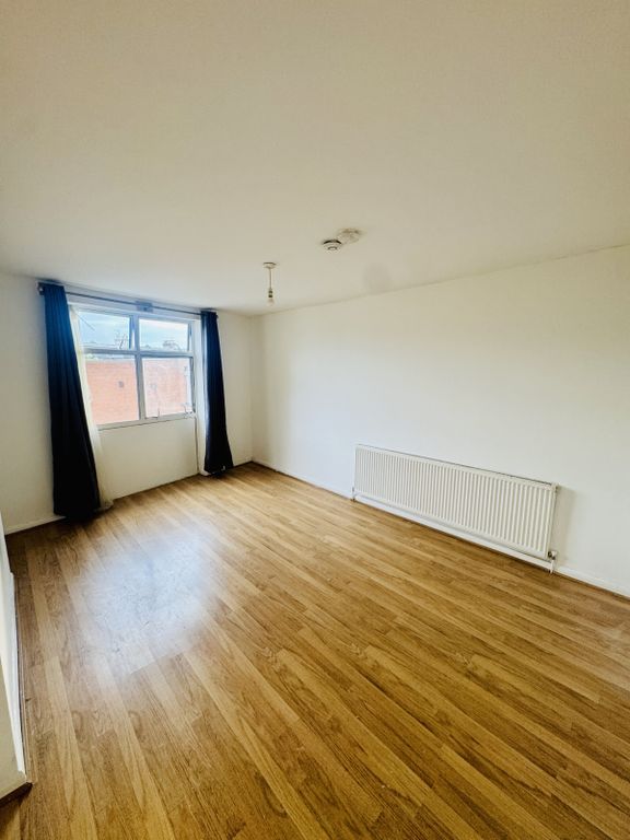 Property photo 1 of 5 1 Bed Flat To Rent Milkwell Yard, London Se5