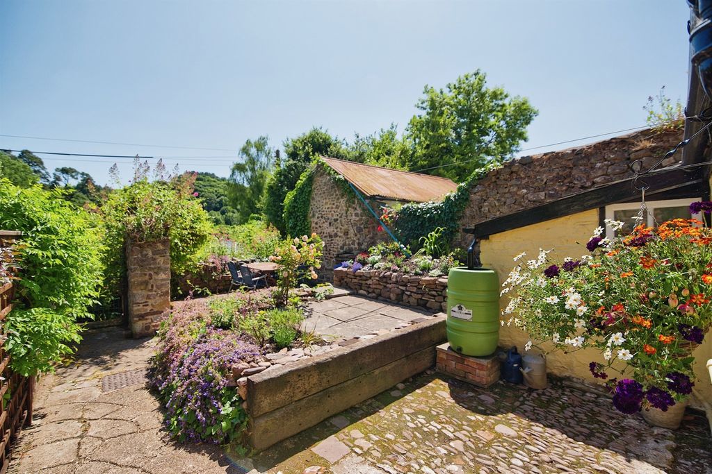 Property photo 3 of 18