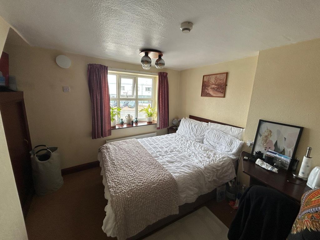 Additional image 16 of 21 bed flat for saleBroad Green, Wellingborough, Northamptonshire NN8