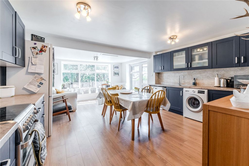Property photo 3 of 16 Dining Kitchen