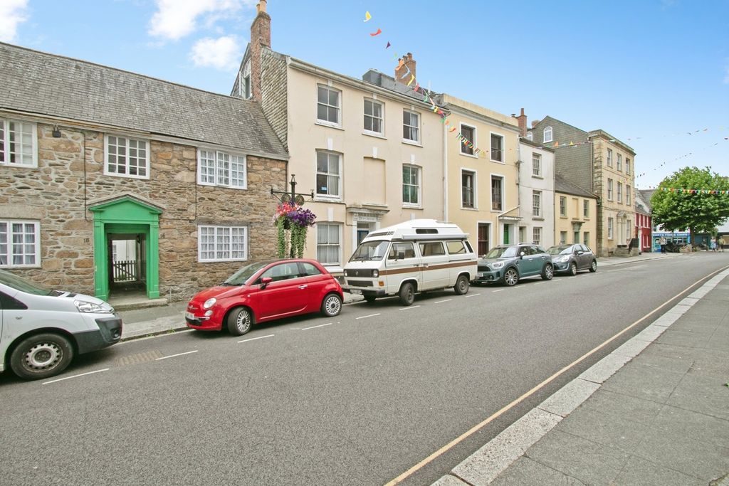 Property photo 1 of 16 Pbox-Img.Jpg