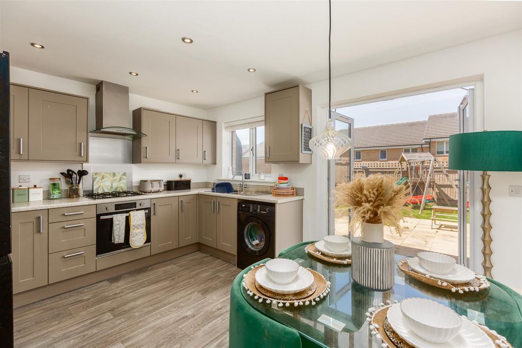 Property photo 2 of 36 Cz0A4362-Edit.Jpg