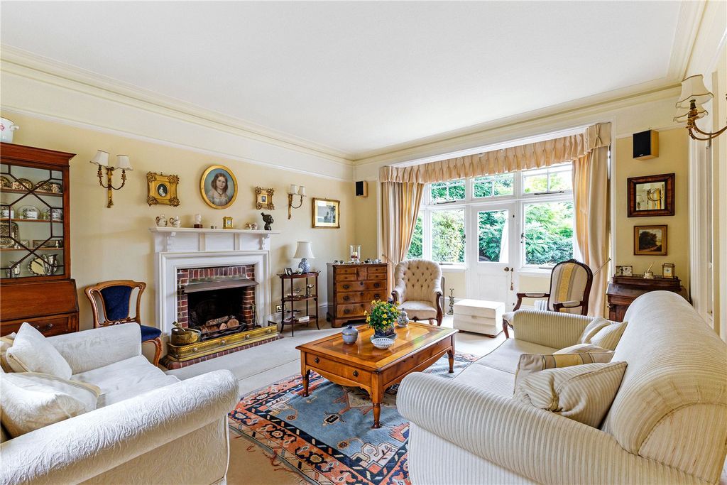 Property photo 3 of 25 Sitting Room