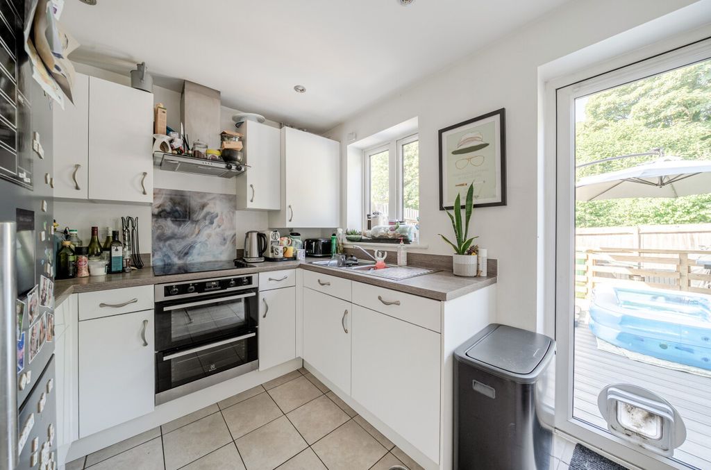 Property photo 3 of 8 1486897-21-6A50B8...