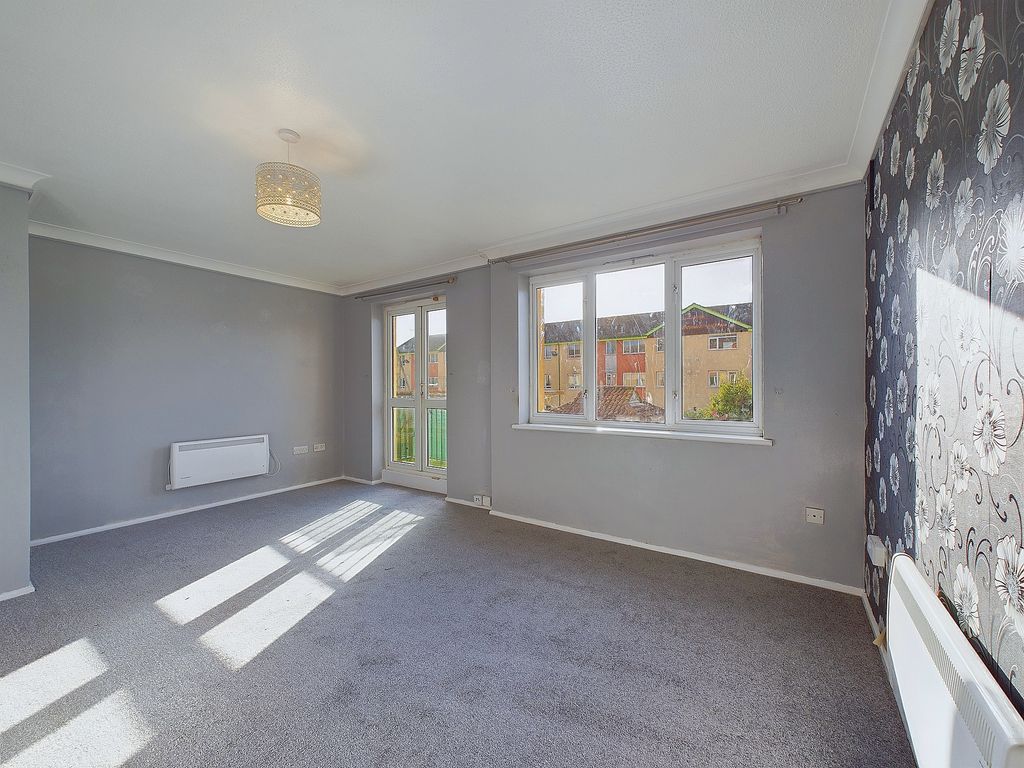 Property photo 3 of 16 Cam03519G0-Pr0160-Still004