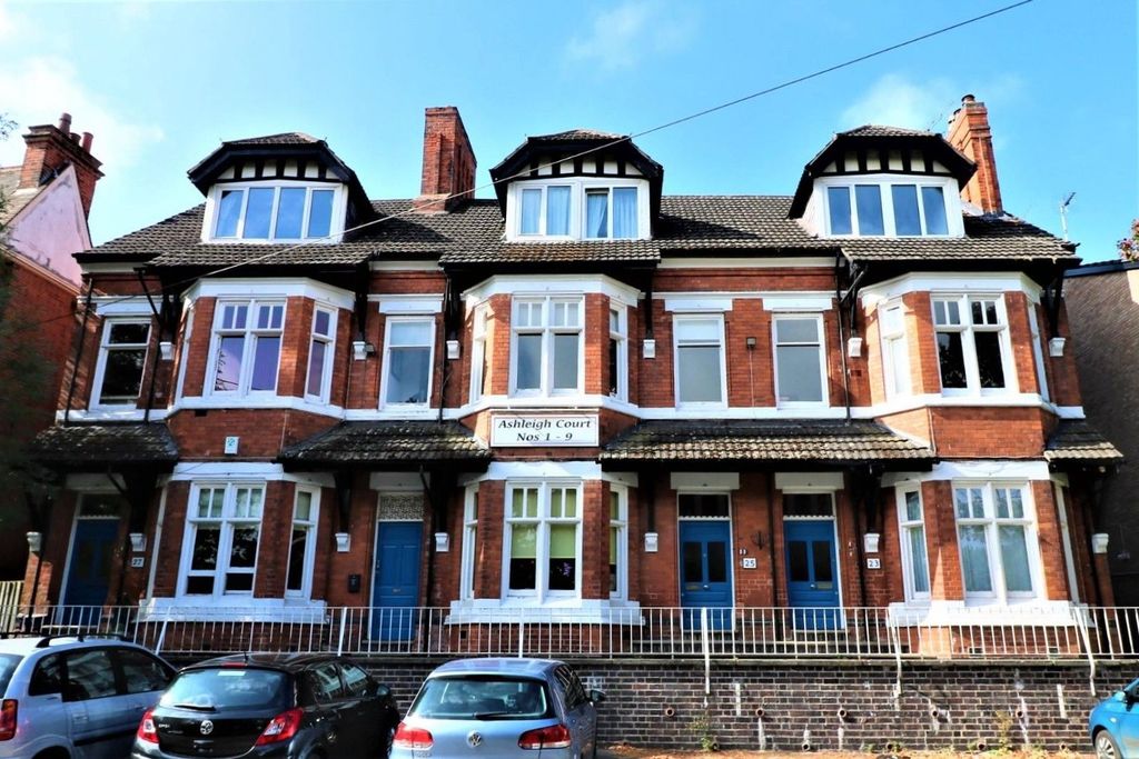 Property photo 1 of 9