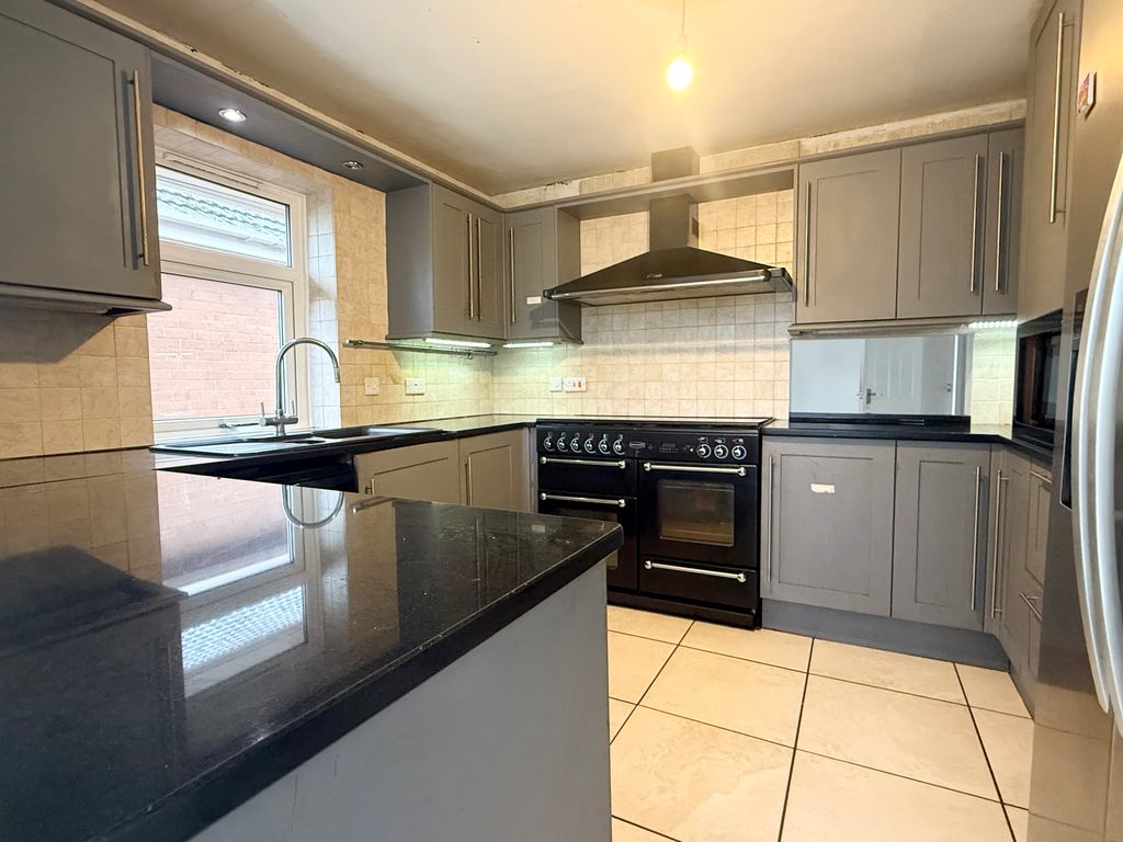 Property photo 3 of 16 Img_E0996