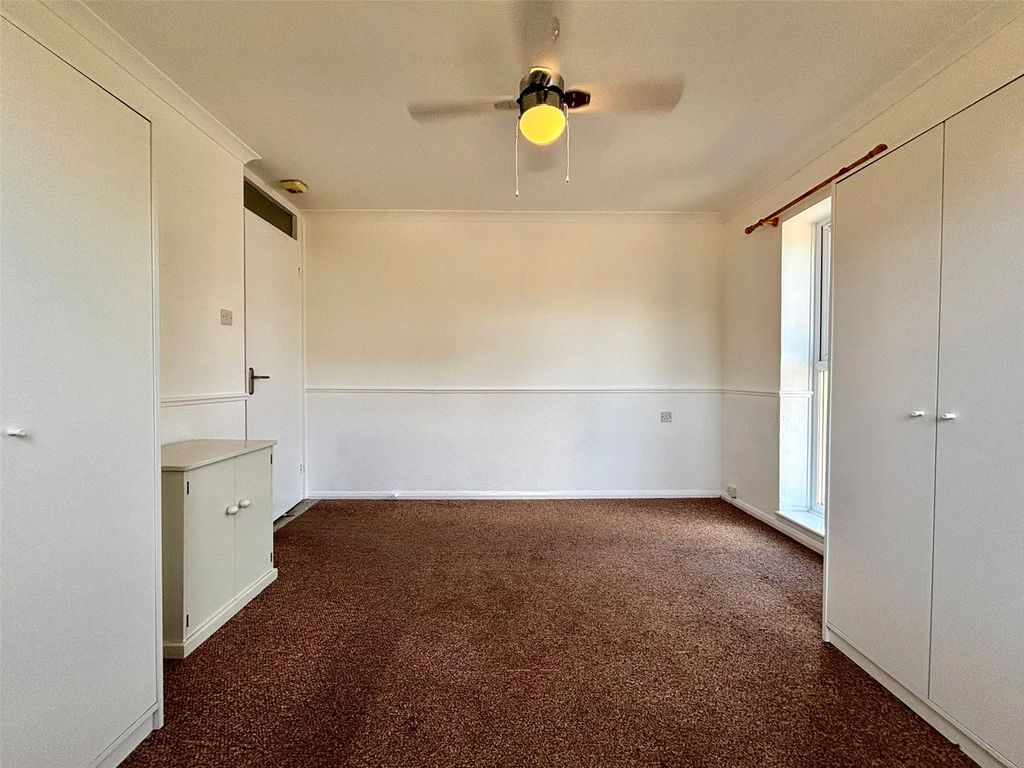 Property photo 3 of 7 Picture No. 12