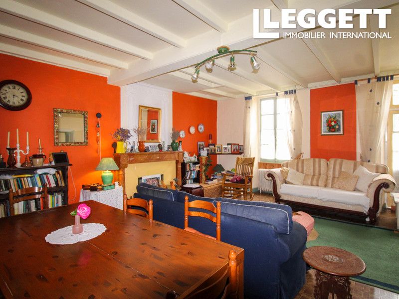 Property photo 2 of 10