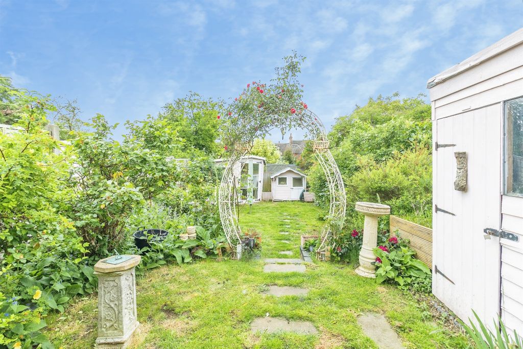 Property photo 2 of 21