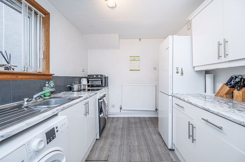 Property photo 3 of 21 Kitchen