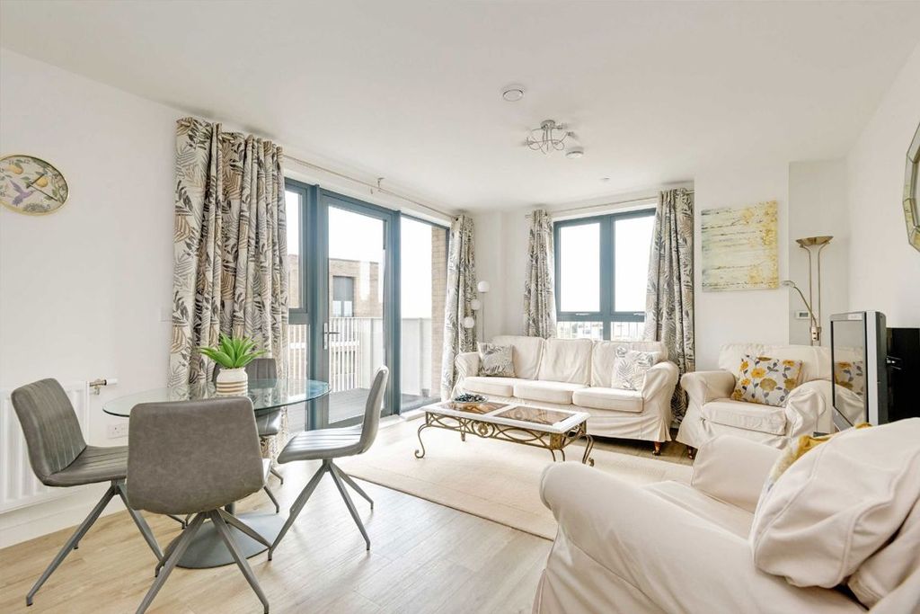 Property photo 2 of 9