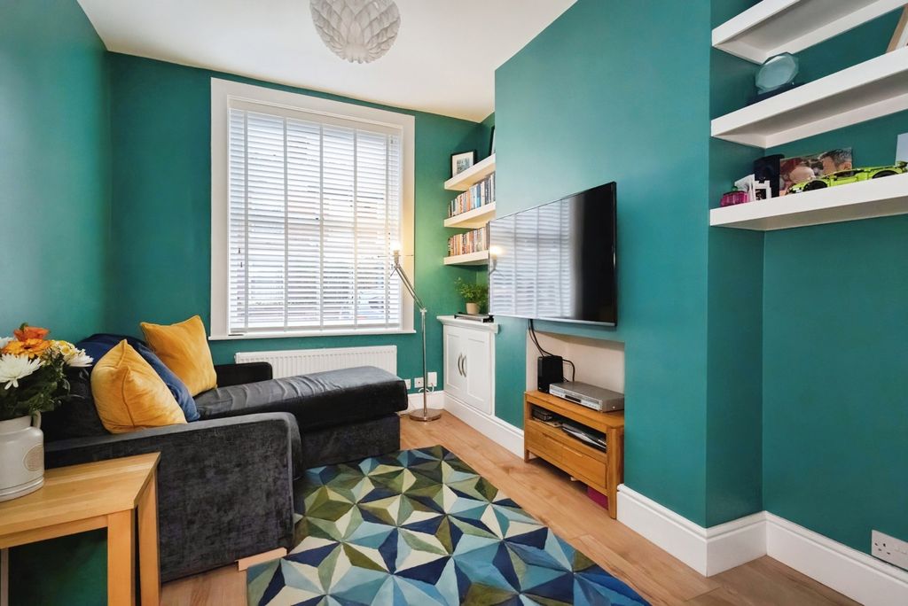 Property photo 2 of 24 Pbox-Img.Jpg