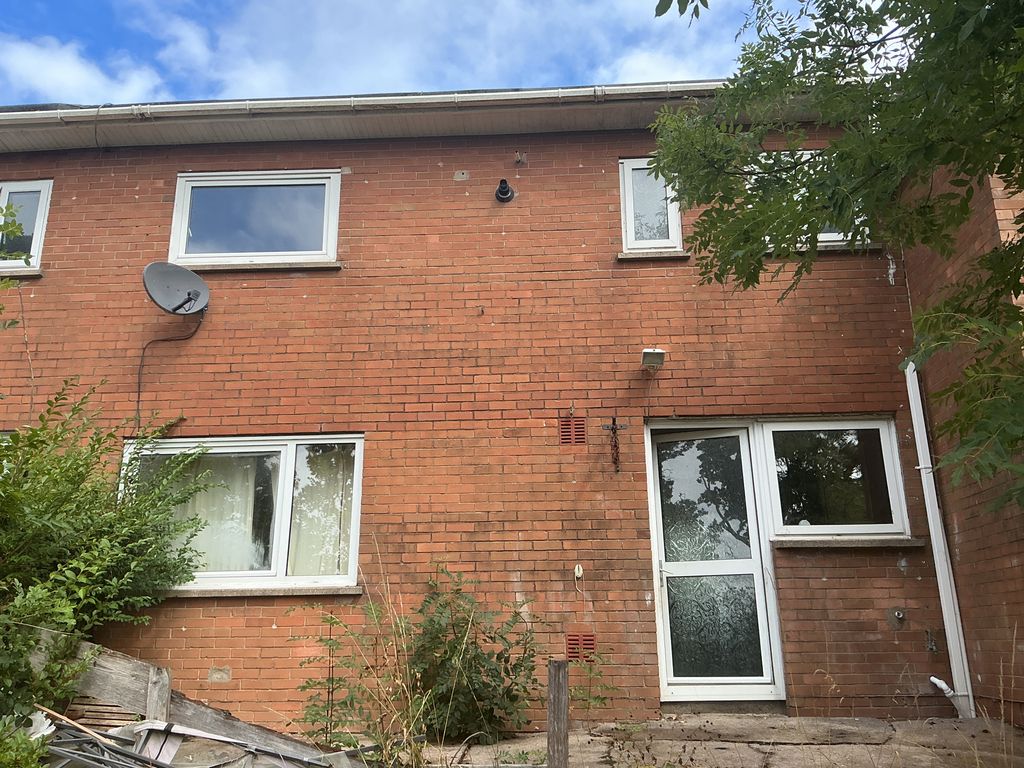 Property photo 3 of 13