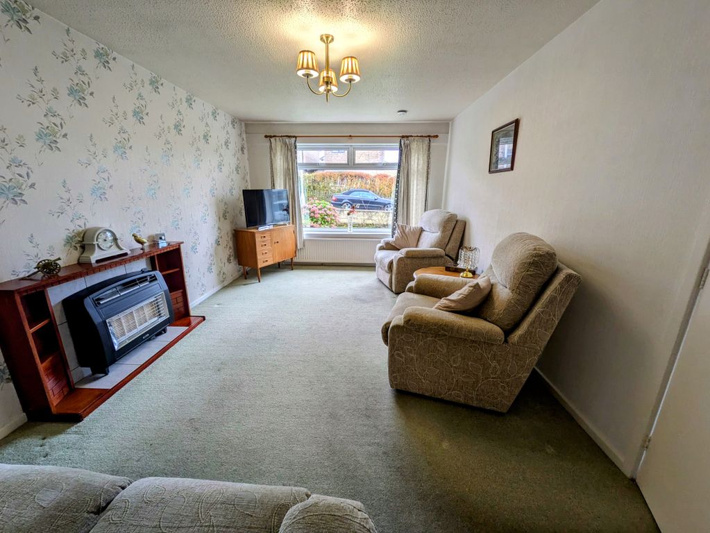 Property photo 1 of 16 Lounge