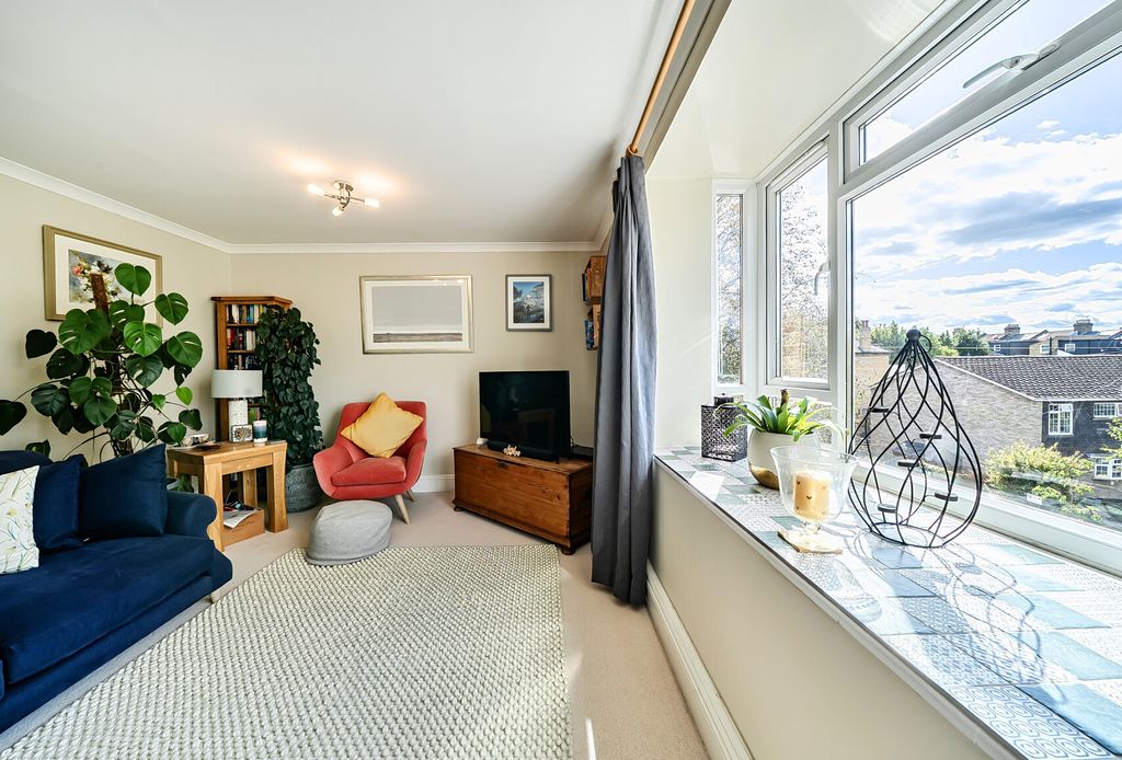 Property photo 3 of 12 1513369-12-6Aa2ba...