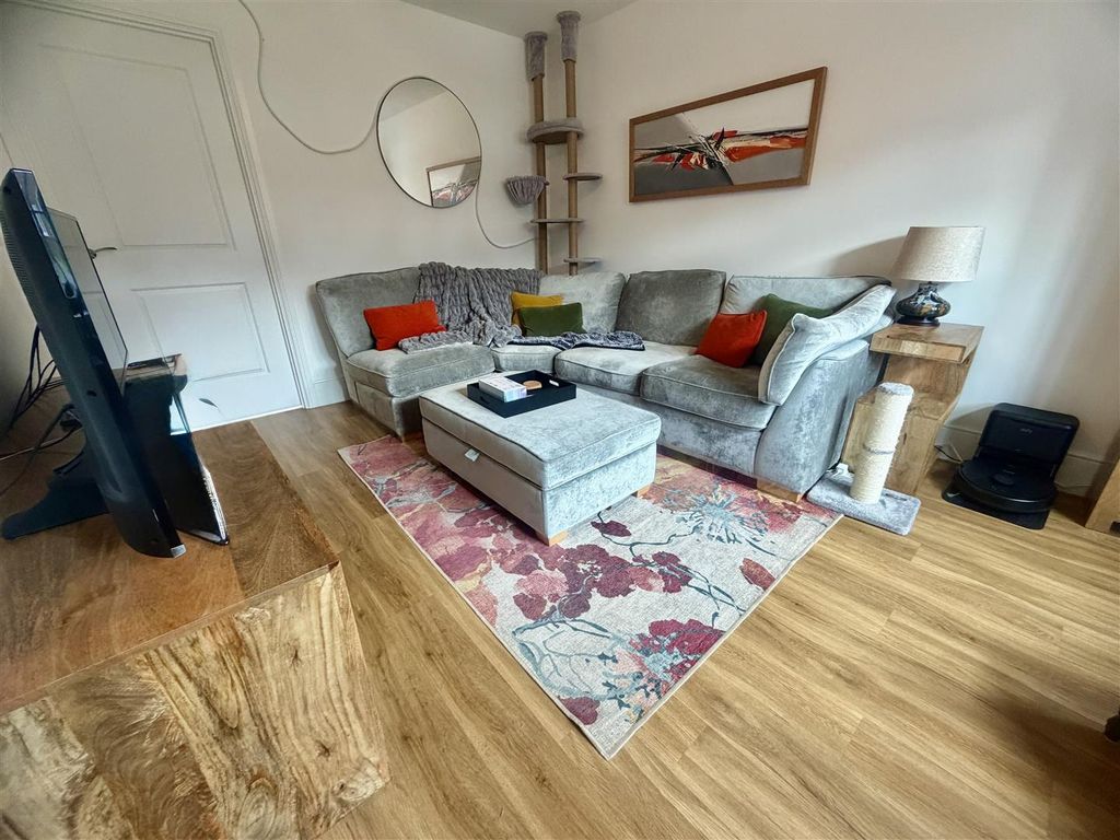 Property photo 3 of 16