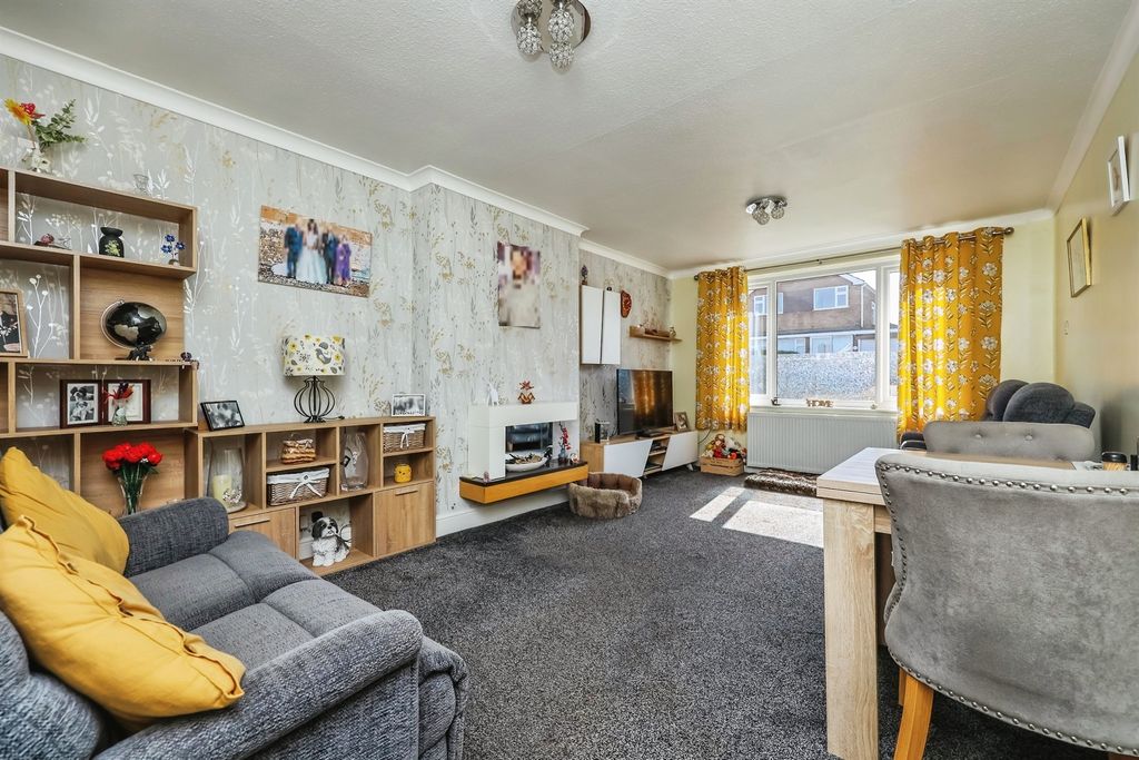 Property photo 3 of 20