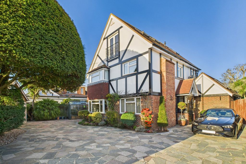 Property photo 1 of 24 Picture No. 64