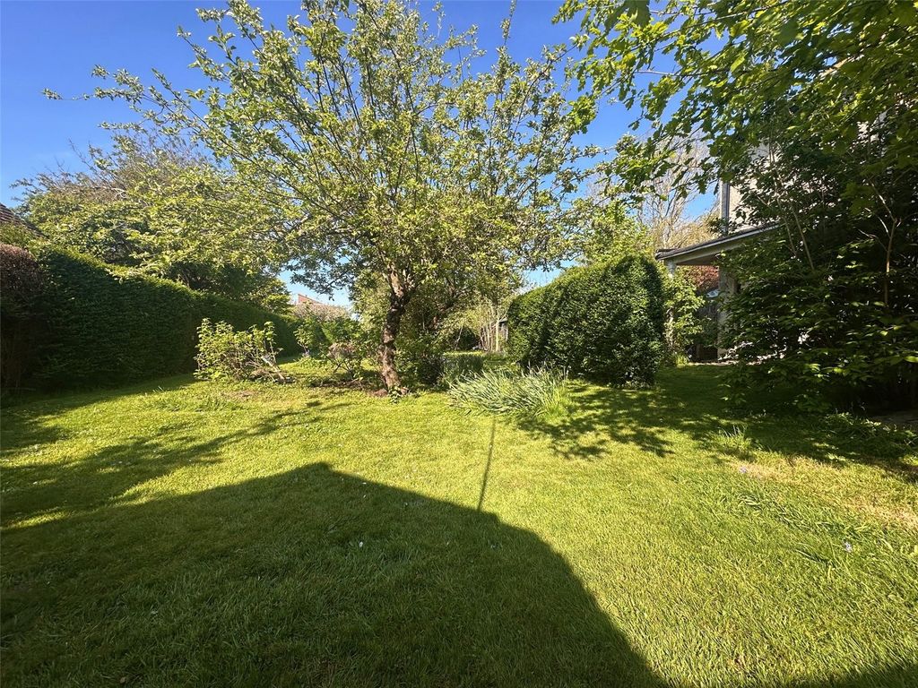 Property photo 2 of 16 Picture No. 03